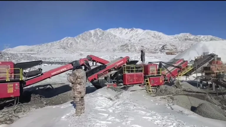 Mobile Crushing Line for Iron Ore Mining in Mohe