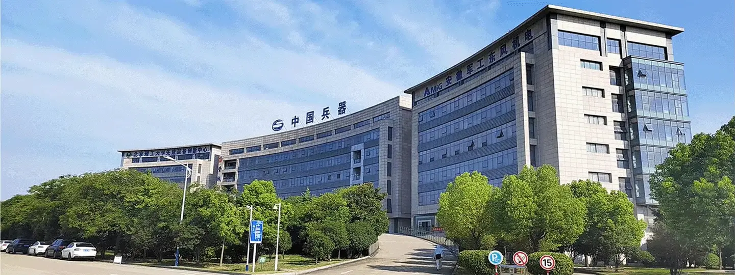 SUHMAN manufacturing facility and tracked mobile crushing equipment